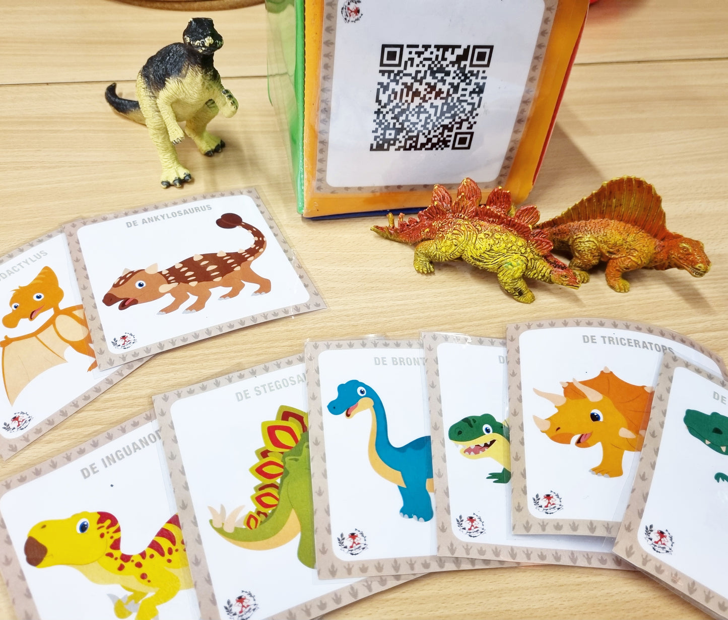 Dobbel QR Kaarten: Dino's
